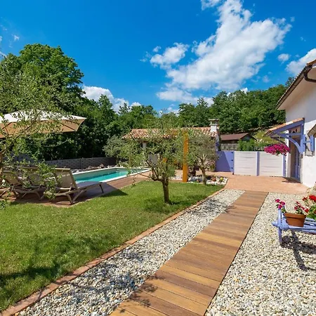 Amazing In With Kitchen Holiday home Mucici